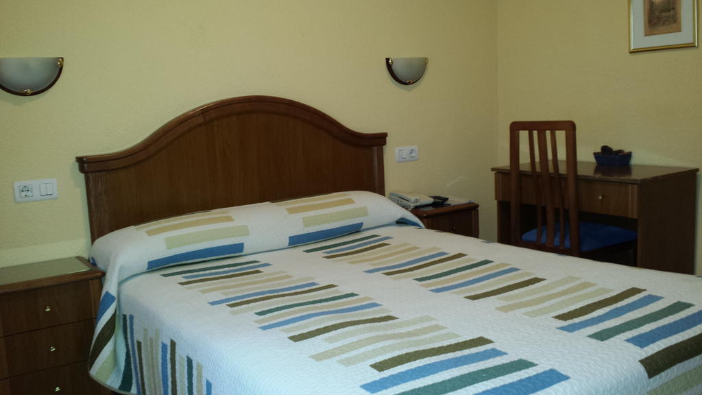 Hostal Guzman El Bueno By Gaiarooms León Rum bild